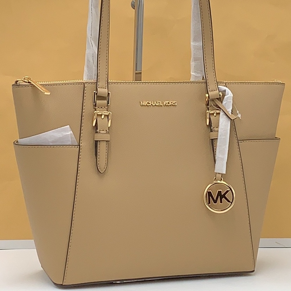 MICHAEL KORS
Jet Set Lg Crossgrain Leather Top-Zip Charlotte Tote Shoulder
Camel